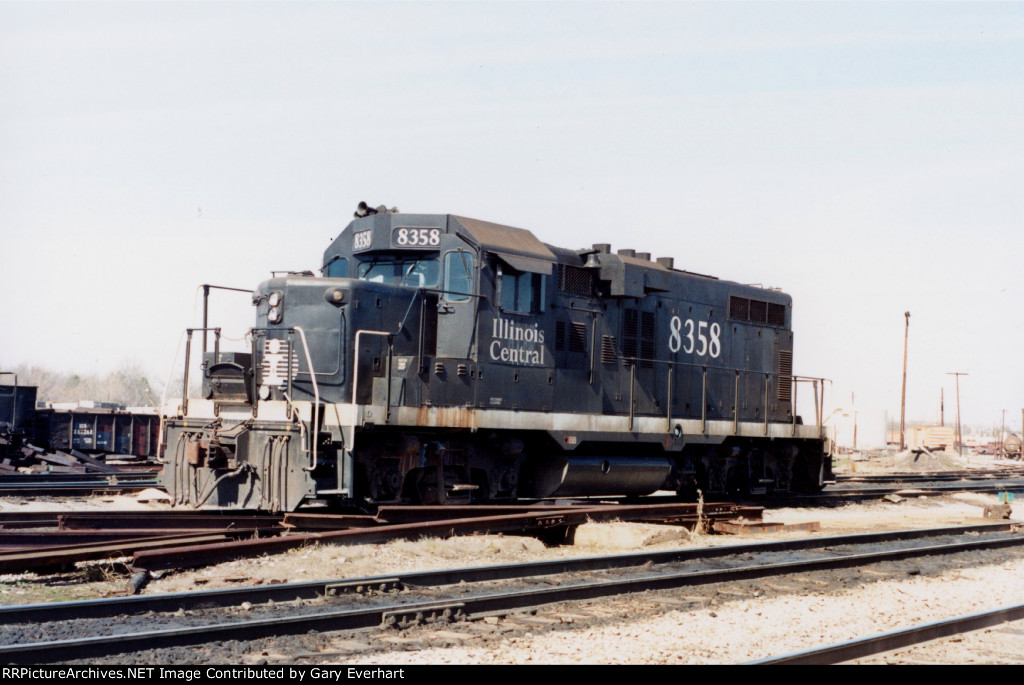 IC GP10 #8358 - Illinois Central